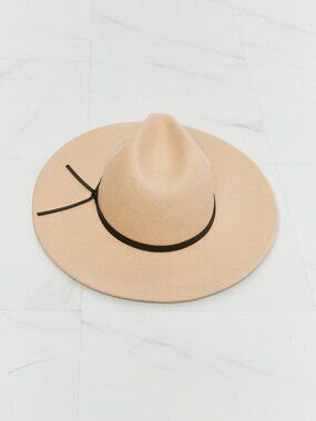 NWT Fame Make It Work Fedora Hat